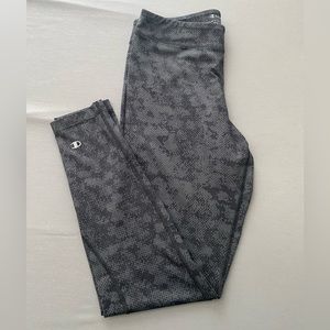 Women’s Champion Leggings. Black & Grey snakeskin-ish pattern. Size Medium.